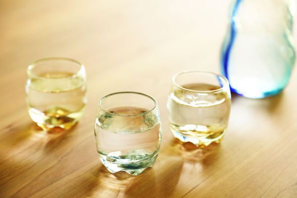 バカラ 日本酒 用 グラスの美しいデザインを楽しむ